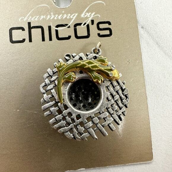 Vintage Charming by Chico's Straw Hat with Hidden Lizard Charm Made in USA - Picture 12 of 14